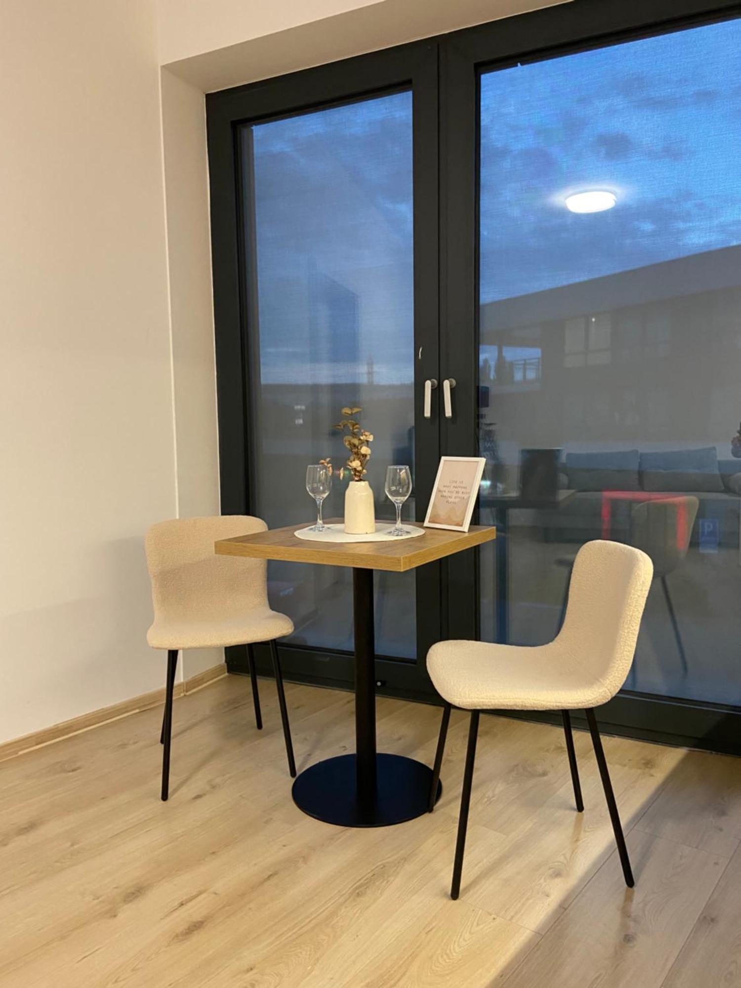 Ar Mykonos Oasis Lägenhet Košice Exteriör bild